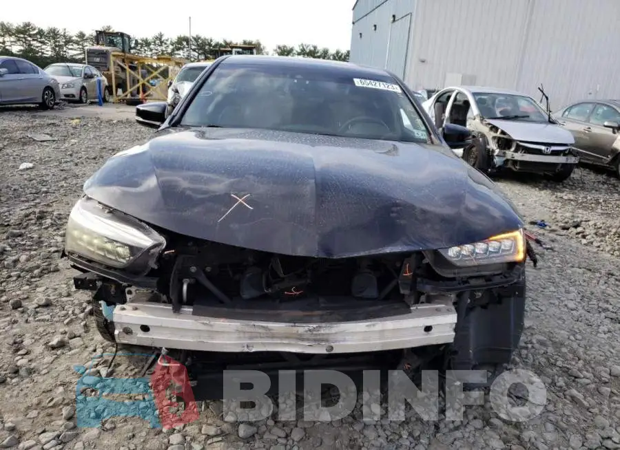 19UUB2F67JA007799 Photo# 5