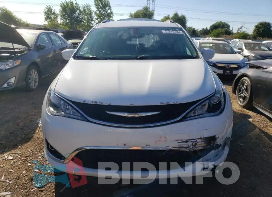 2C4RC1BG5HR638096 Photo# 5