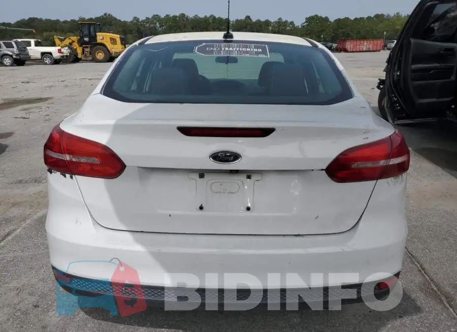 1FADP3F23FL301866 Photo# 6