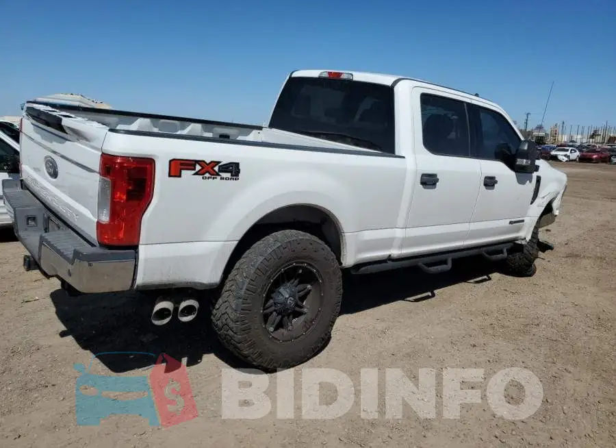 1FT7W2BTXKED86934 Photo# 3