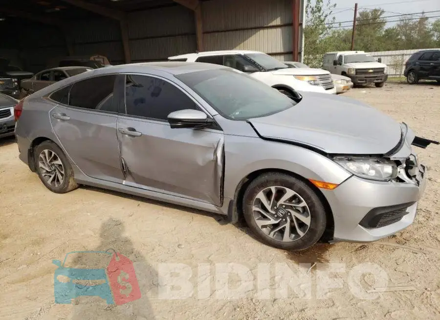 19XFC2F79HE028786 Photo# 4