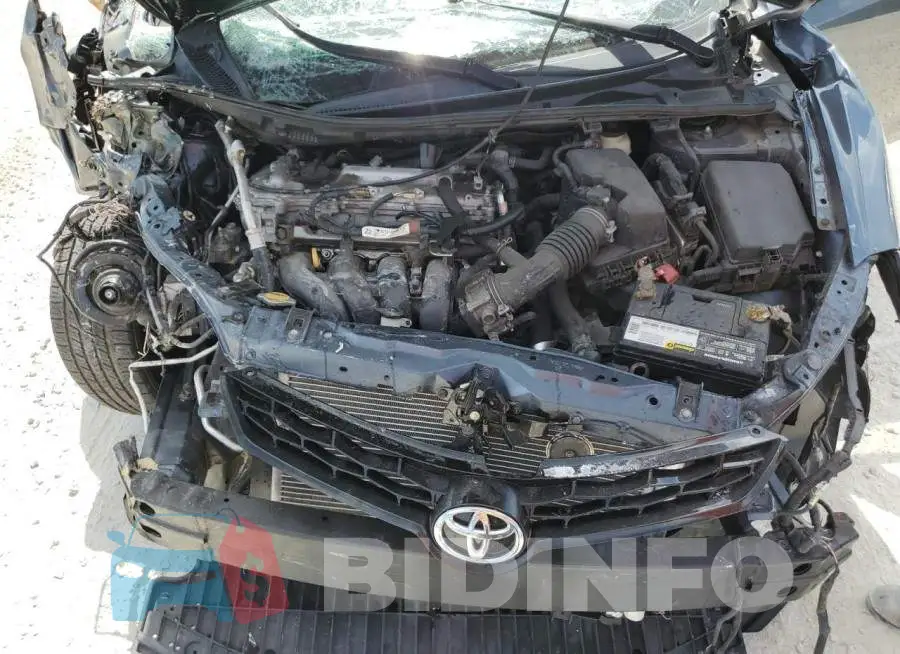 2T1BURHE3FC469809 Photo# 11
