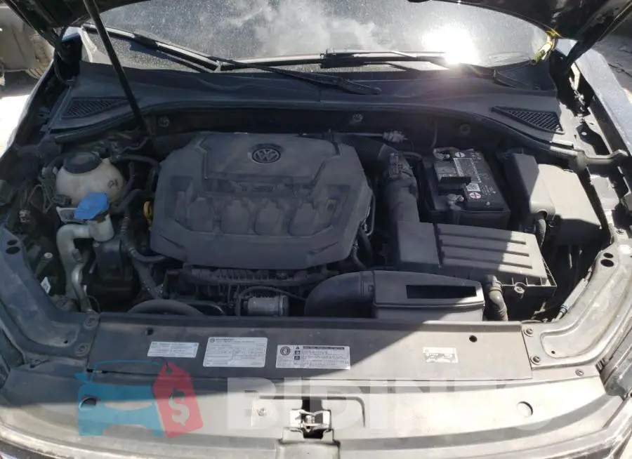 1VWLA7A33KC013870 Photo# 11