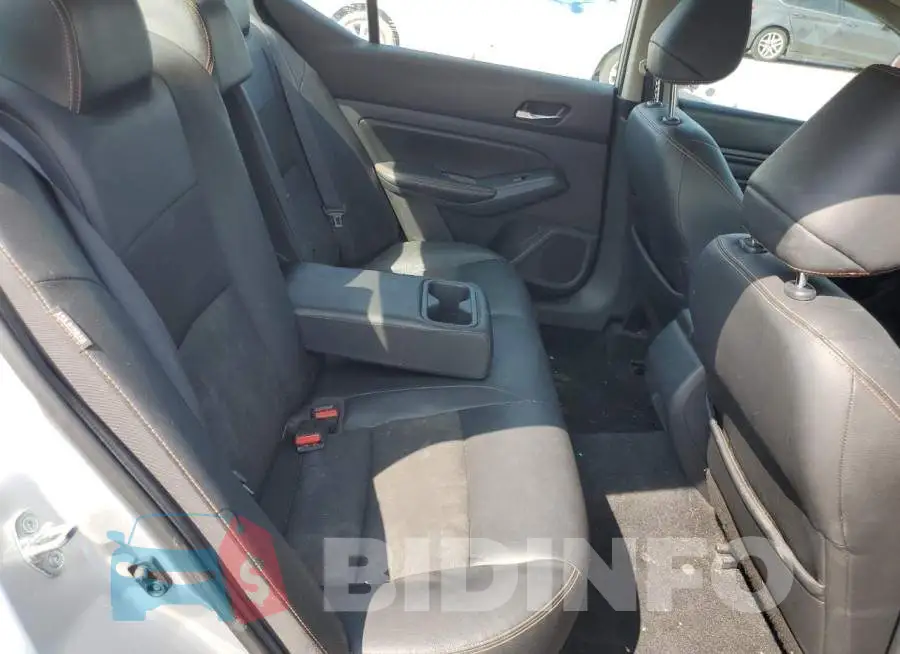 1N4BL4CV9KC169052 Photo# 10