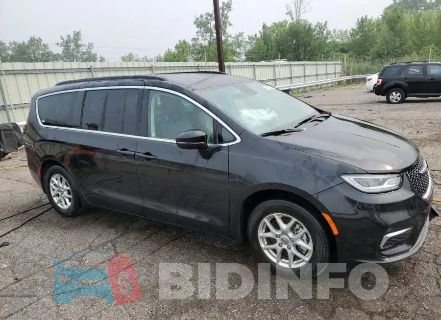 2C4RC1BG8NR154726 Photo# 4