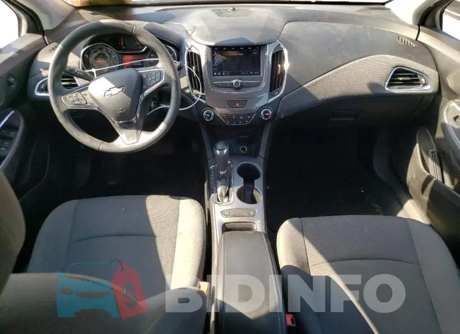 3G1BC6SM8KS569945 Photo# 8