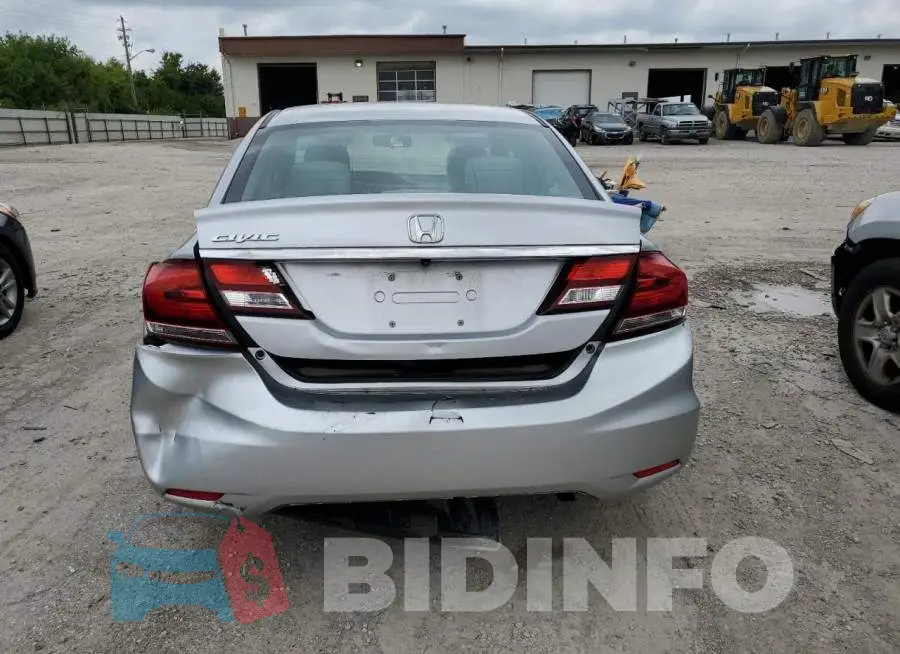 19XFB2F53EE053812 Photo# 6