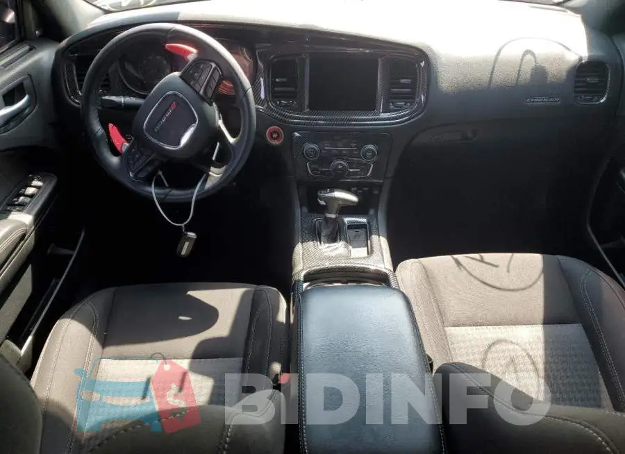 2C3CDXJG8JH207520 Photo# 8