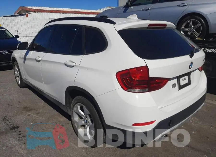 WBAVM1C56FV314736 Photo# 2