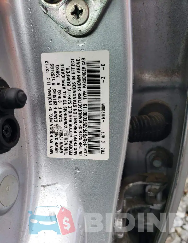 19XFB2F52EE000115 Photo# 12