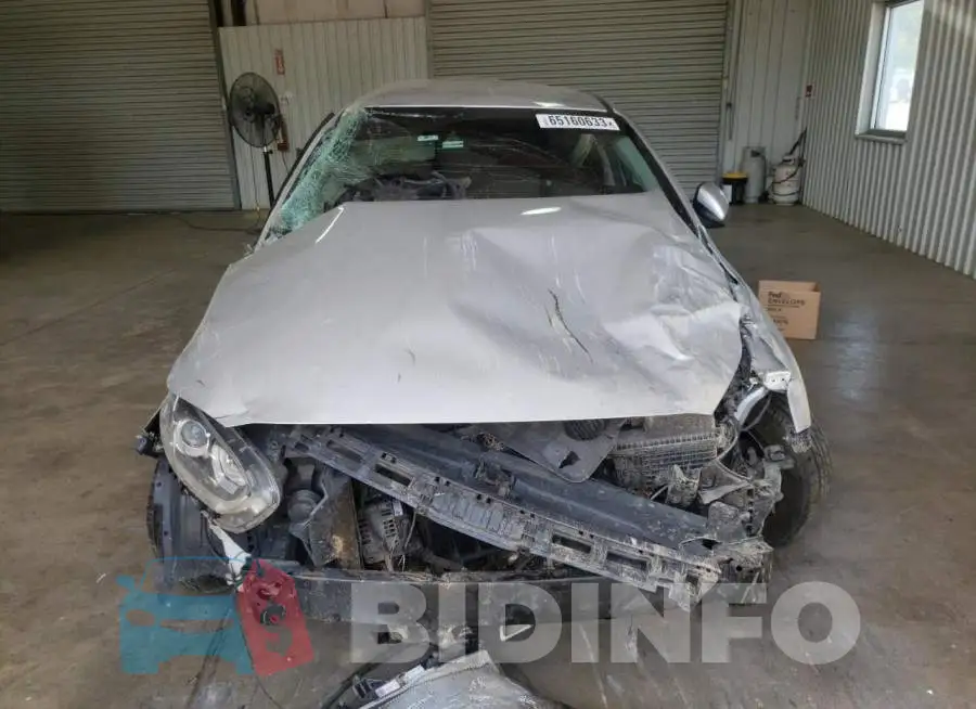3KPF24AD5KE049881 Photo# 5