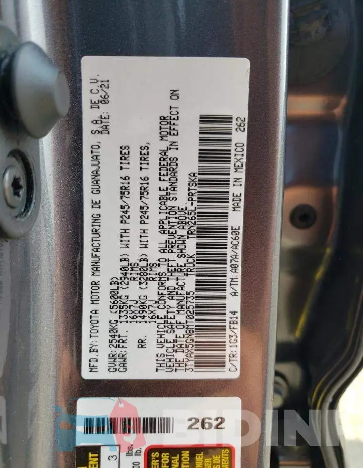 3TYAX5GN8MT025735 Photo# 13