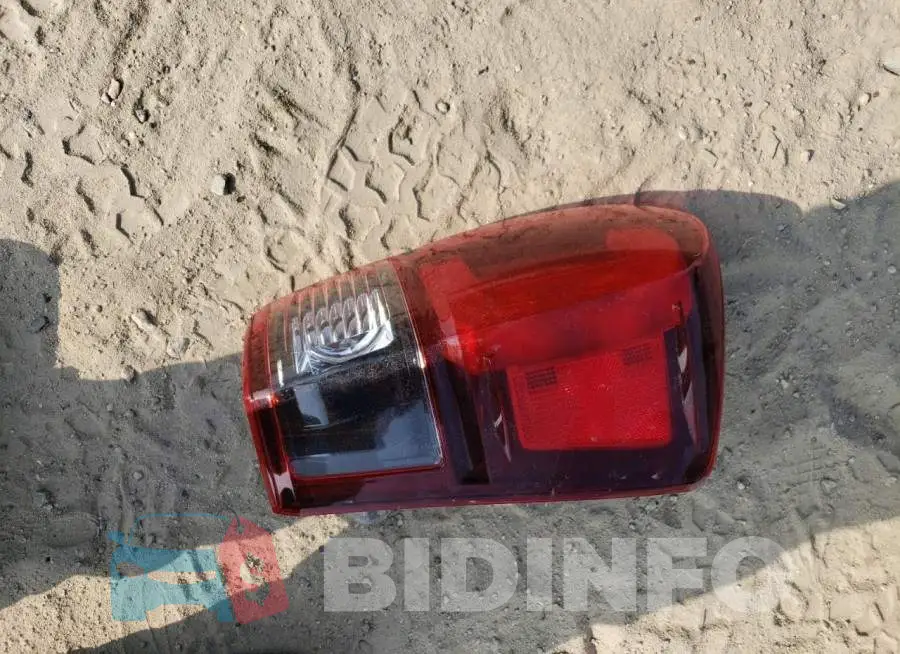3TYAX5GN8MT025735 Photo# 12