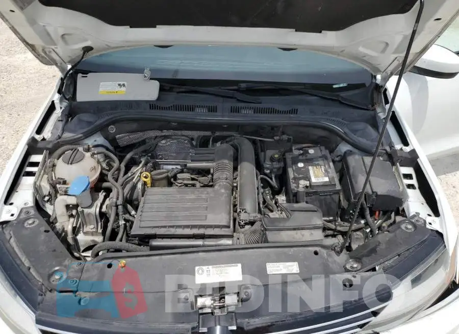 3VW2B7AJ2HM384579 Photo# 11