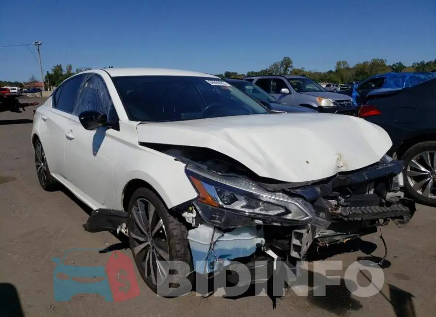1N4BL4CV1KC173371 Photo# 4