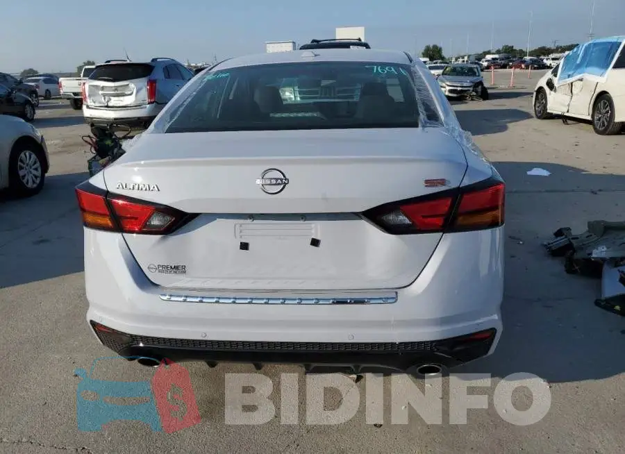 1N4BL4CV9PN328423 Photo# 6