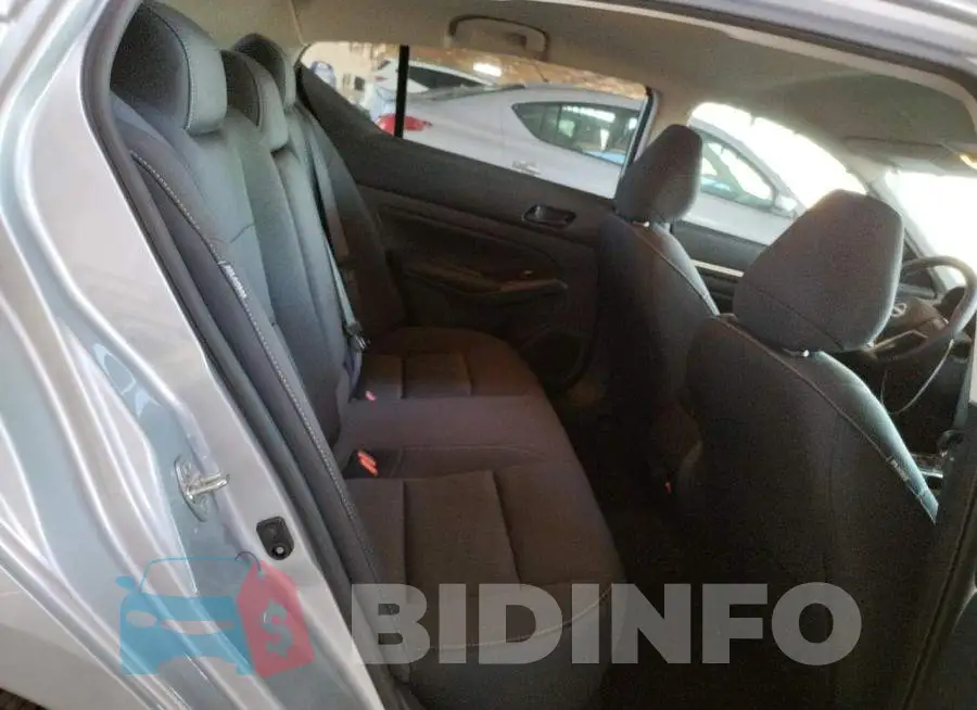 1N4BL4DVXPN307885 Photo# 10