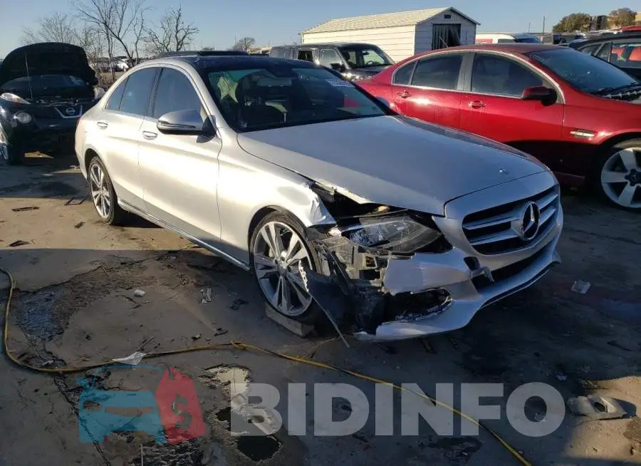 WDDWF4JB4GR147157 Photo# 4