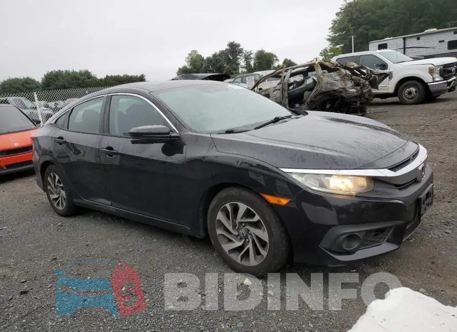 19XFC2F8XGE214912 Photo# 4