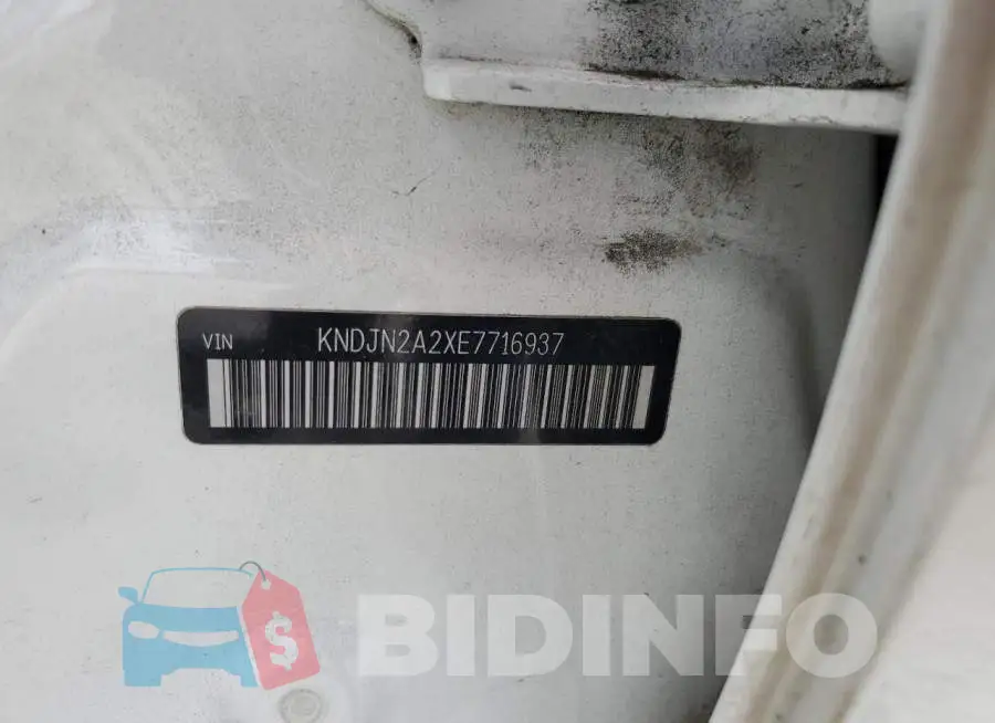 KNDJN2A2XE7716937 Photo# 12