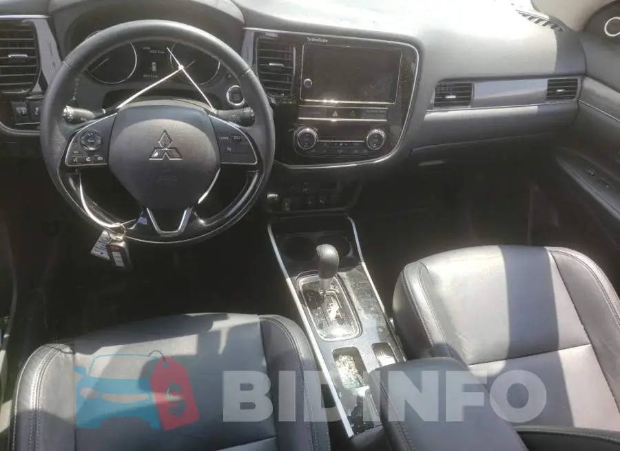 JA4AD3A36KZ008003 Photo# 8