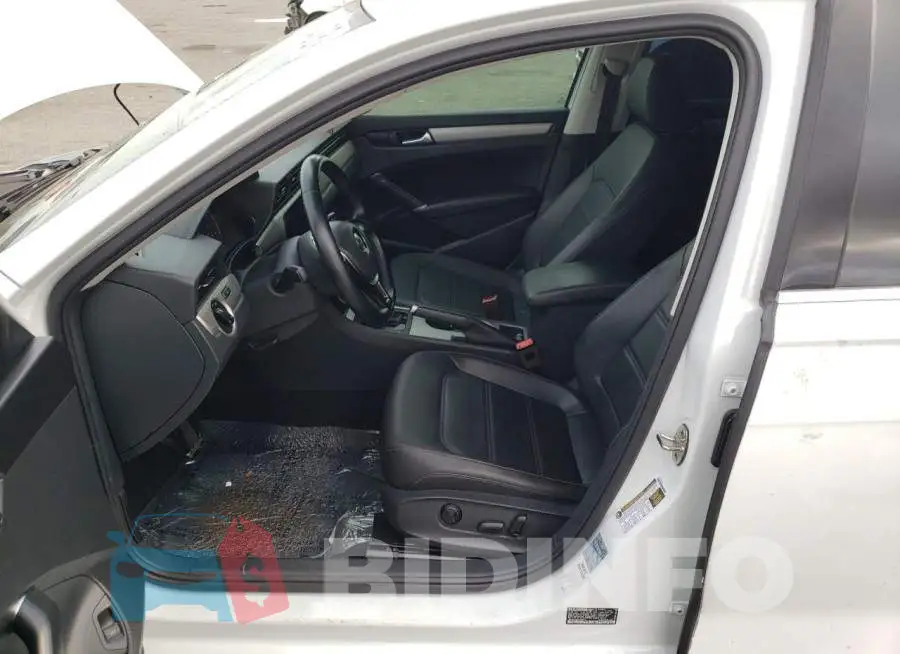 1VWSA7A32LC009130 Photo# 7