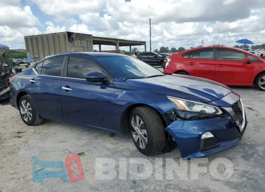1N4BL4BV4LC158432 Photo# 4