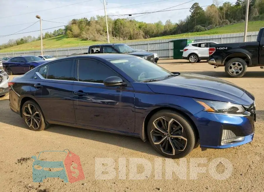 1N4BL4CV8PN339994 Photo# 4