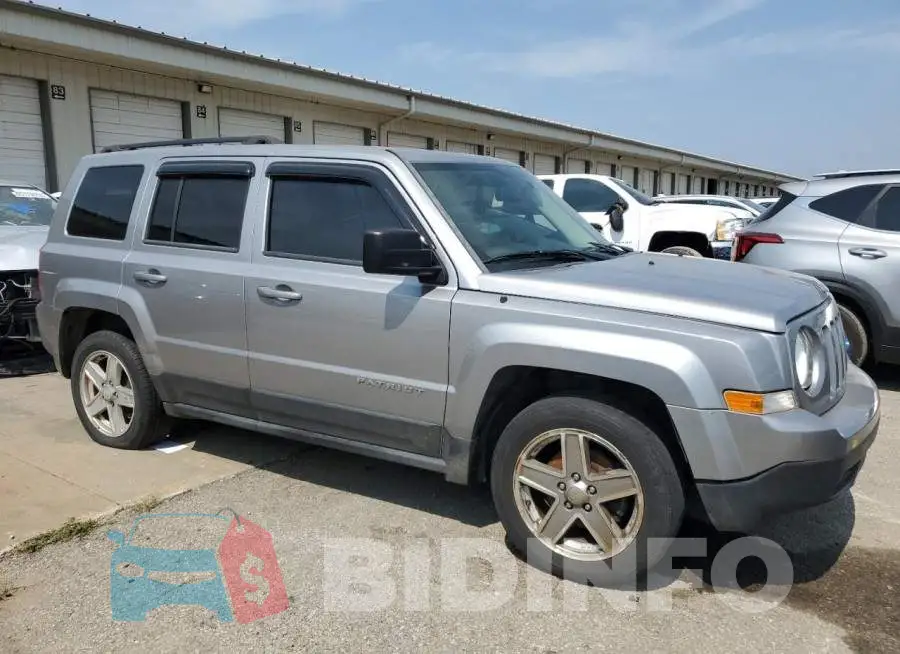 1C4NJPBB3GD561774 Photo# 4
