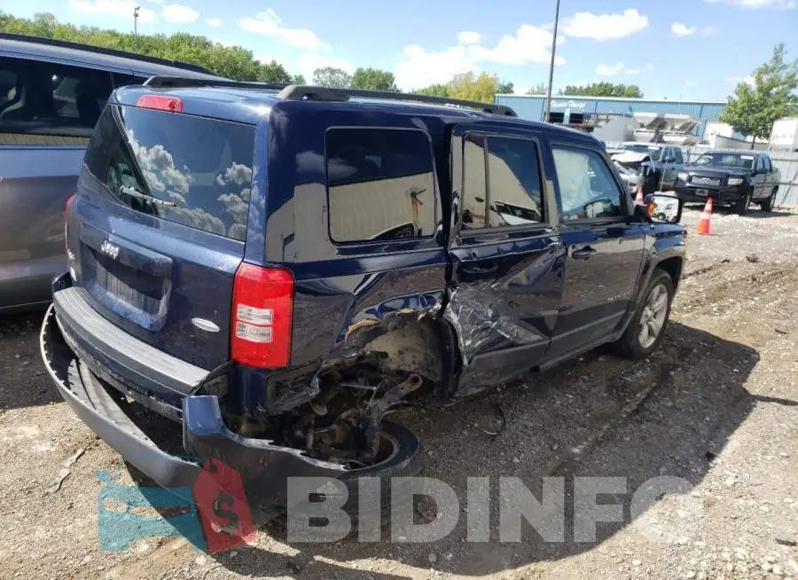 1C4NJRFB6ED863594 Photo# 3