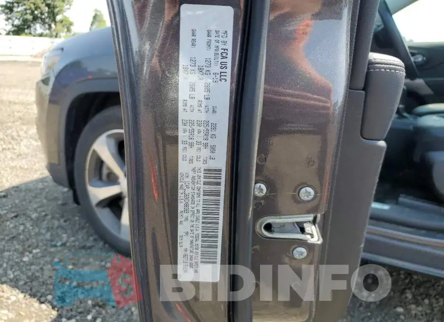 1C4PJLDB2KD488369 Photo# 13