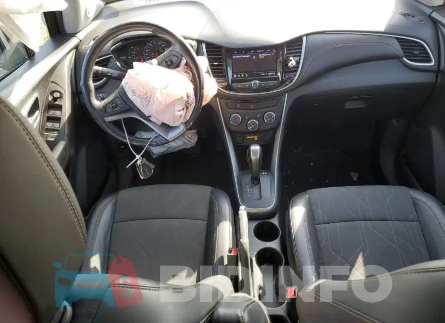 KL7CJLSM5MB372792 Photo# 8