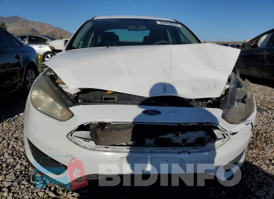 1FADP3F2XHL271512 Photo# 5