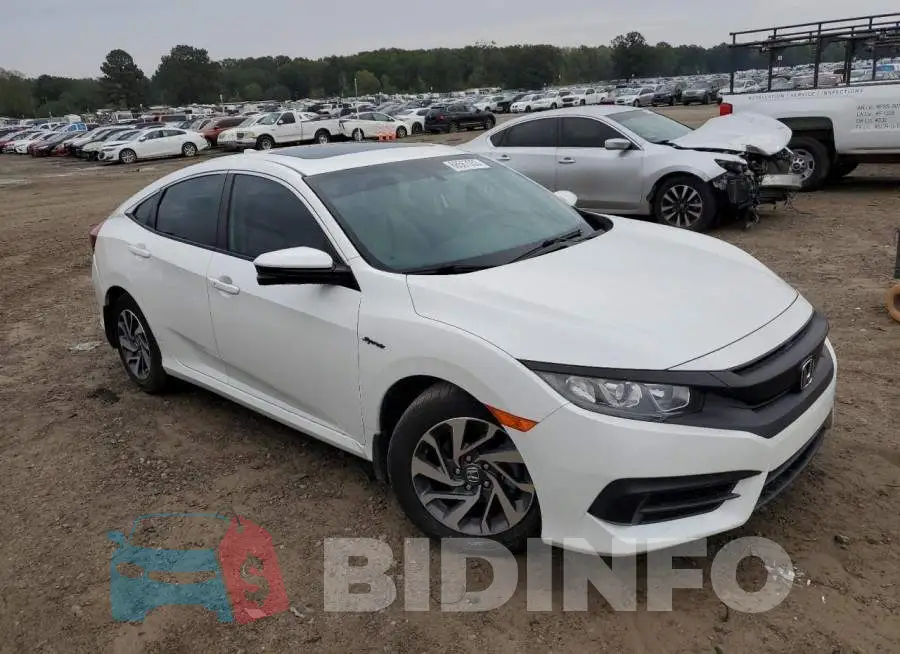 19XFC2F72HE011750 Photo# 4