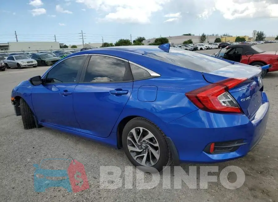 19XFC2F72JE010118 Photo# 2