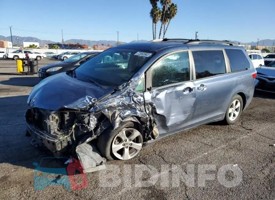 5TDKZ3DCXHS810782 Photo# 1