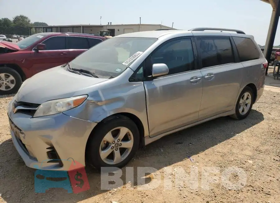 5TDKZ3DCXJS928305 Photo# 1