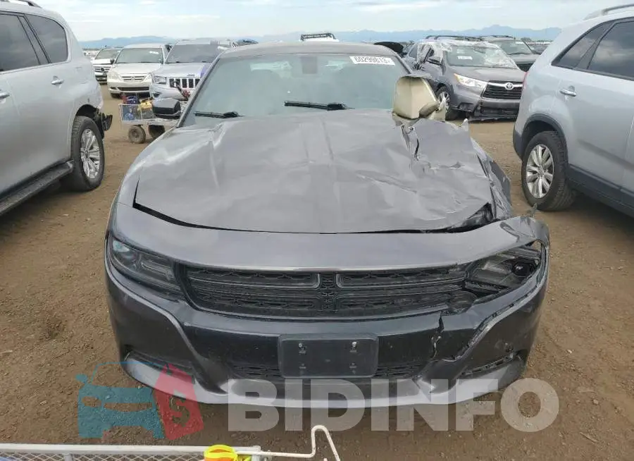2C3CDXJG7FH742782 Photo# 5