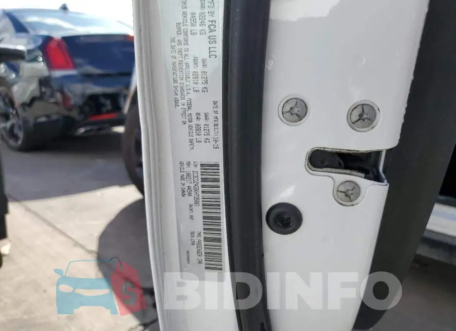 2C3CDZAG5KH735061 Photo# 12