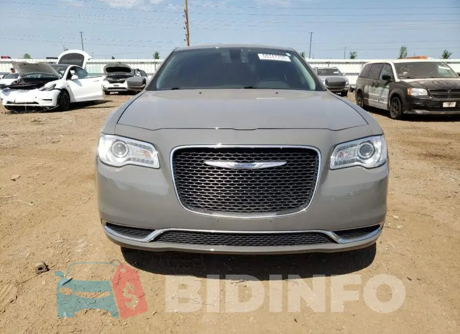 2C3CCAAG5JH275077 Photo# 5