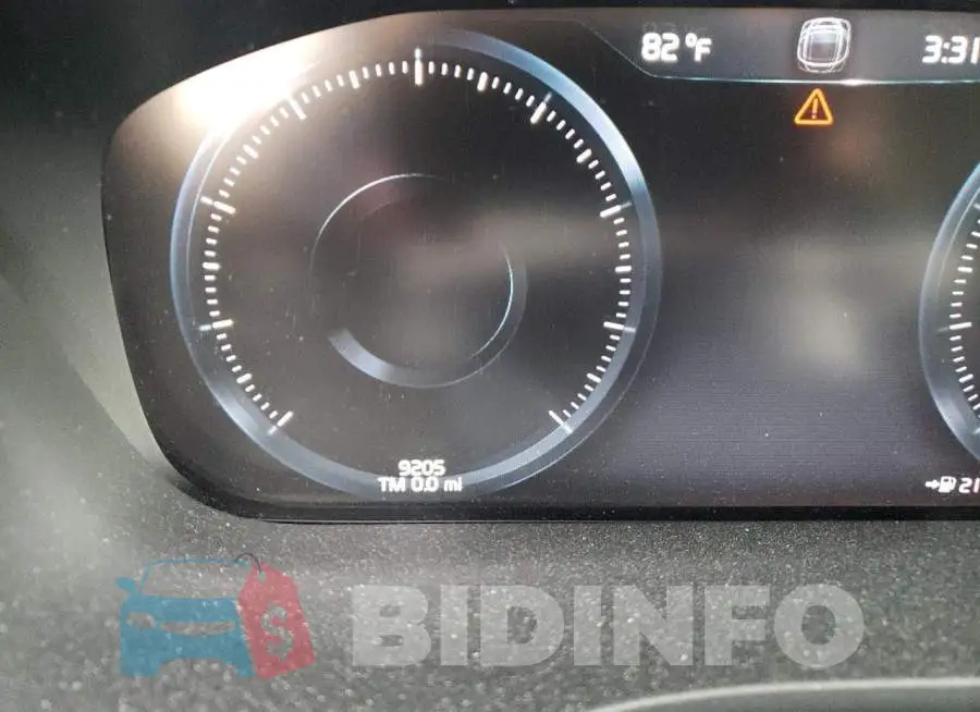 YV4102RK8M1765068 Photo# 9