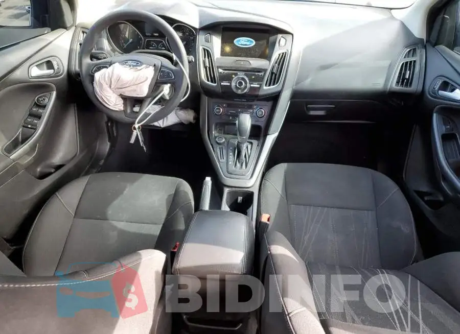 1FADP3M26HL211374 Photo# 8