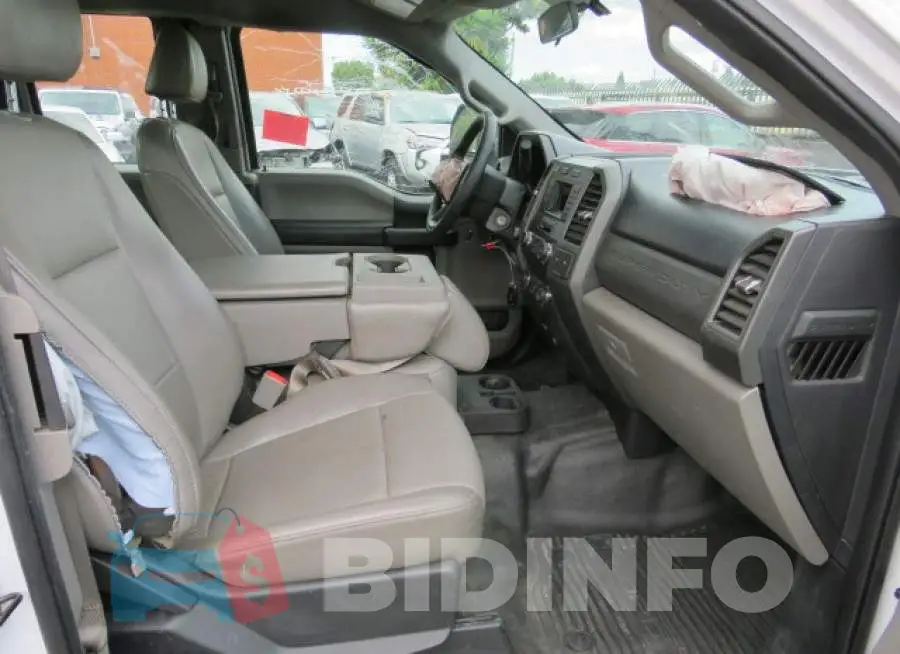 1FT7X2A69KEF58122 Photo# 5