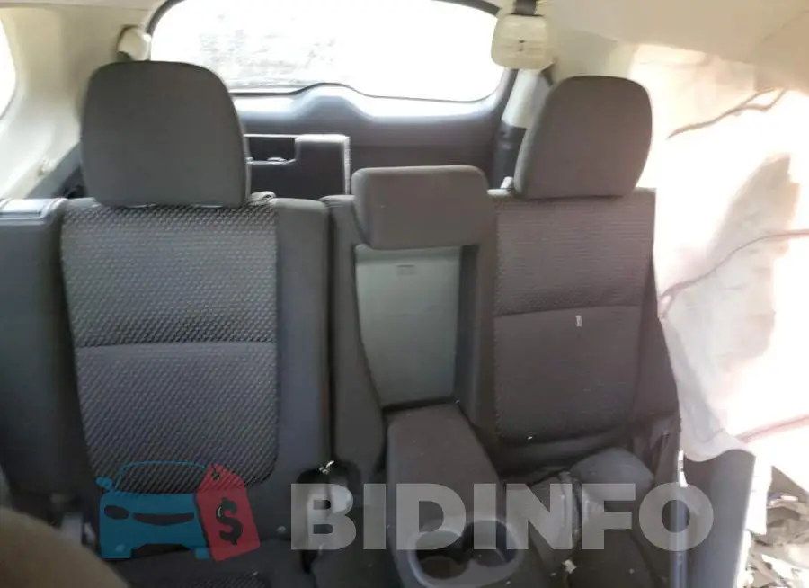 JA4AD2A34JZ067091 Photo# 10