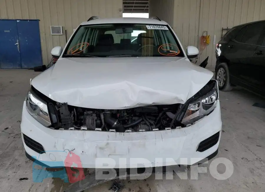WVGAV7AX7JK003215 Photo# 5