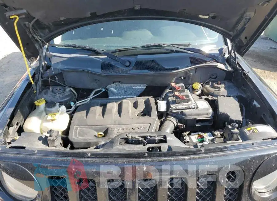 1C4NJPBBXFD120237 Photo# 12