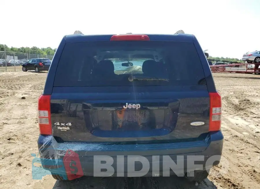 1C4NJRFB9FD379498 Photo# 6