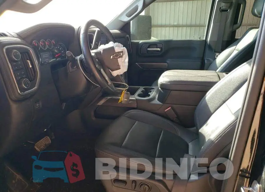 1GC4YPE76PF118618 Photo# 7