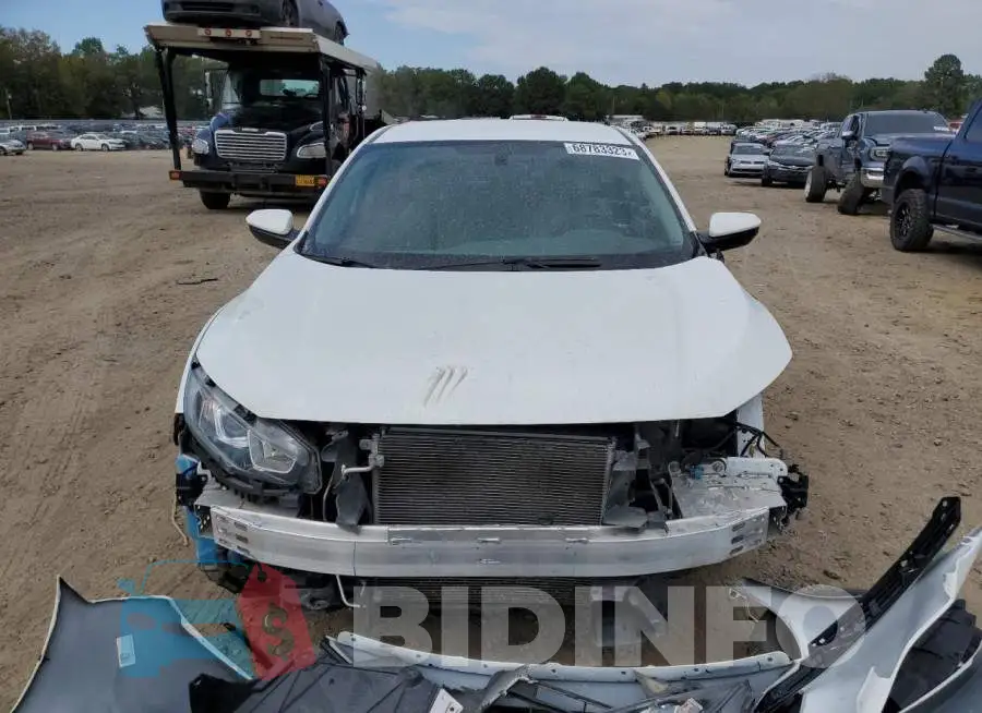 19XFC2F50GE064475 Photo# 5