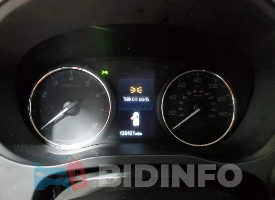 JA4AD3A34KZ031781 Photo# 9